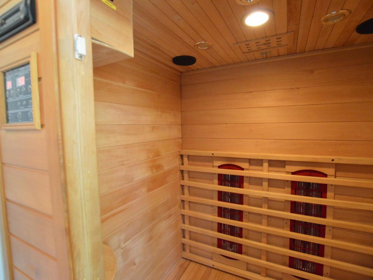 Detached Holiday Home With Sauna Large Garden Stramproy Buitenkant foto